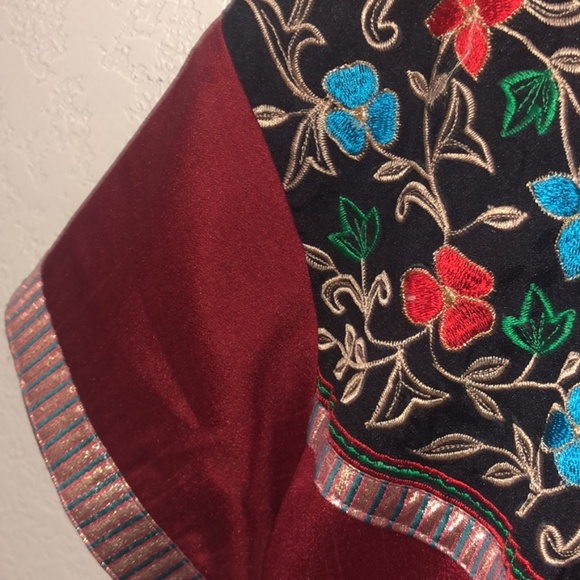 Tunic - Picture 3 of 8